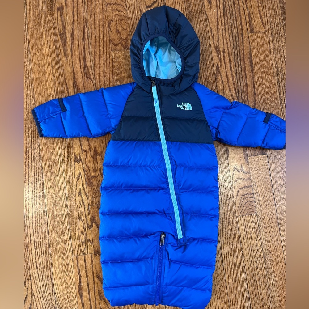 The North Face Baby Snowsuit | Navy and Blue Infant Bunting | Size 3-6M ❄️